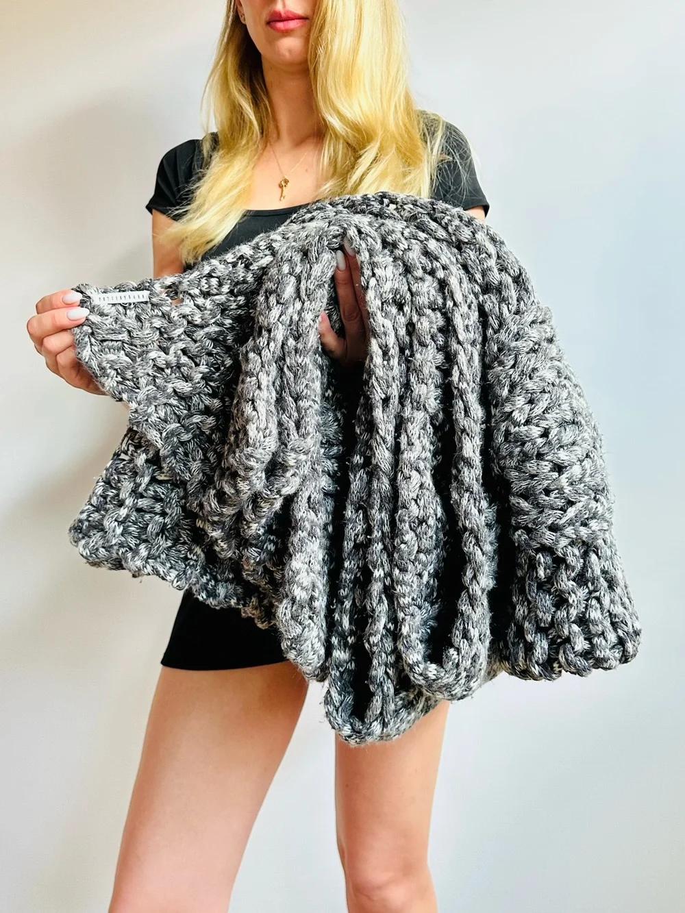 Pottery Barn Colossal Cable Knit Throw Blanket Gray Marl Twin Size 75x65 Boho